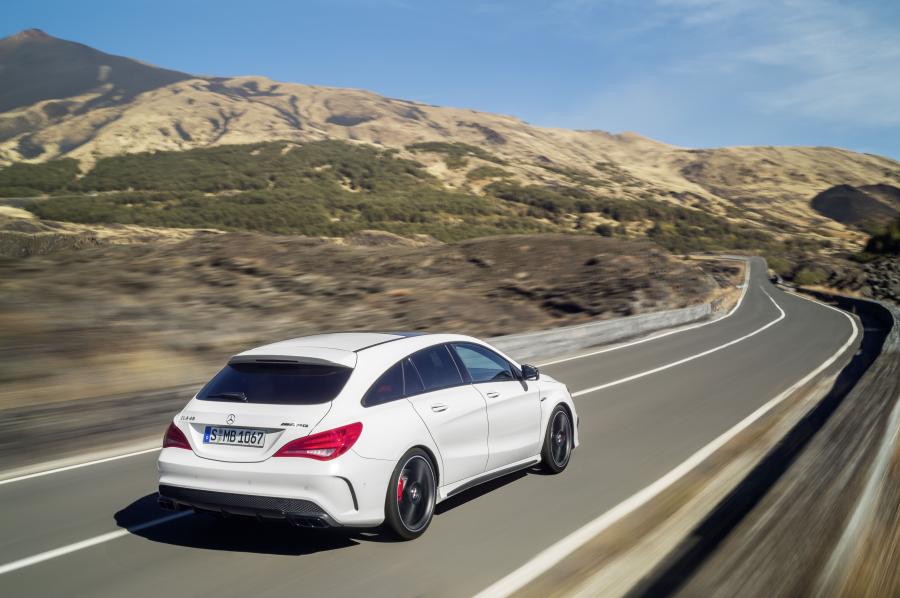  Mercedes-AMG CLA45 Shooting Brake 2015 года  (фото 5 из 32)